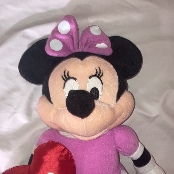 16” Minnie Mouse Valentines Day Plush Disney - Picture 2 of 8